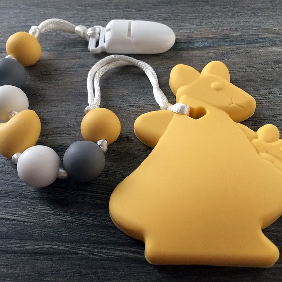 Silicone Teething Toy - Picture 4 of 4